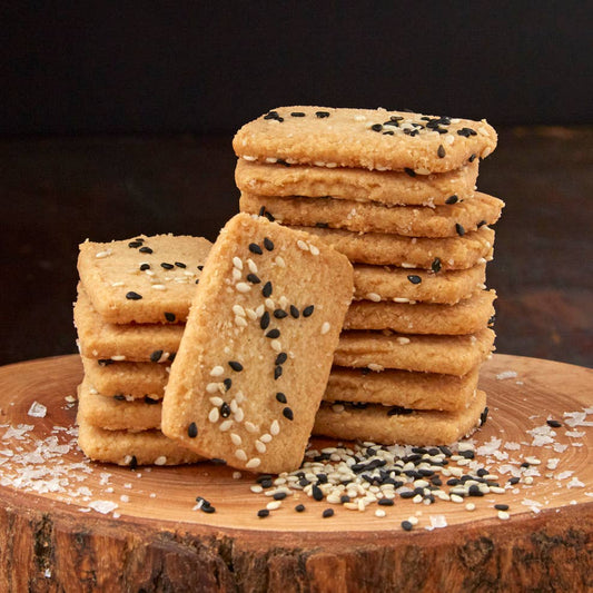 Black and White Sesame Savory Biscuit - 3oz